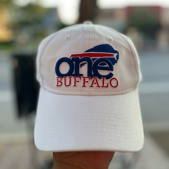 One Buffalo Bills White Cap - Picture 1 of 1